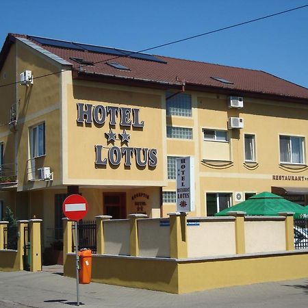 Hotel Lotus Arad Exterior foto